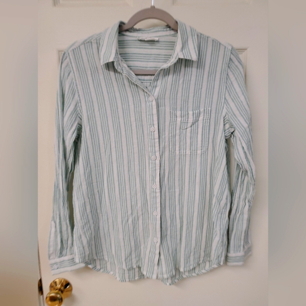 BeachLunchLounge‎ Button-Up Shirt